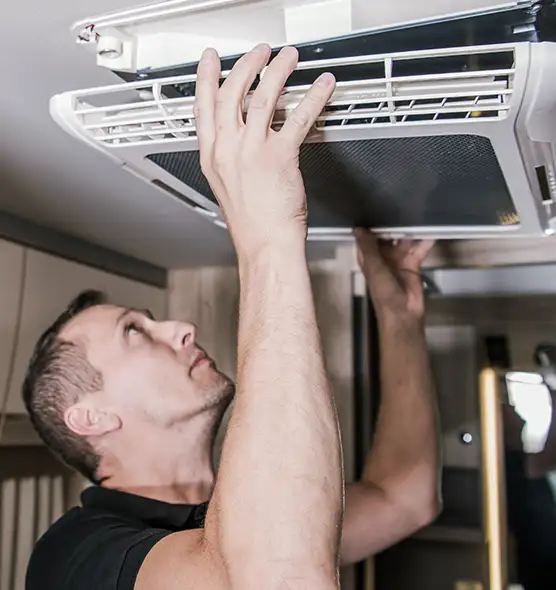  Professional Licensed And Insured Cleaners in Clinton, IA