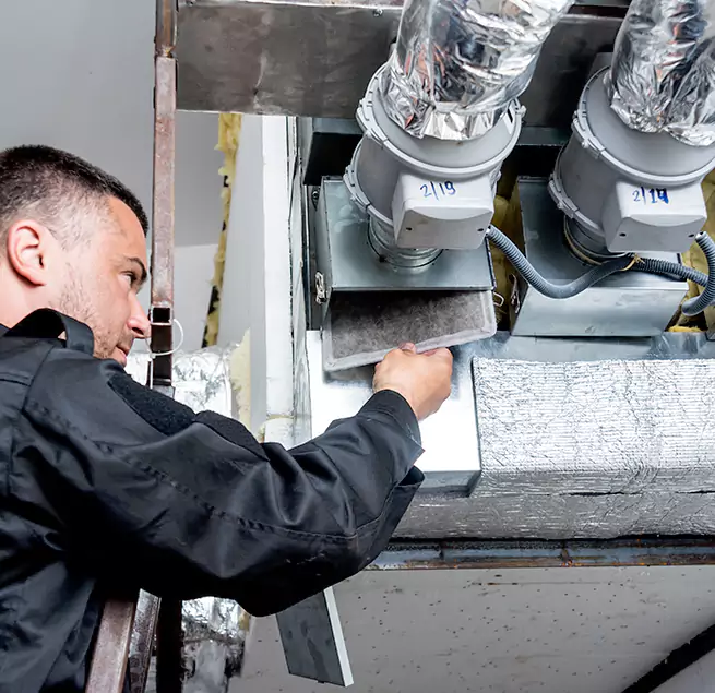  Why Homeowners & Businesses Trust Us in Clinton, IA?